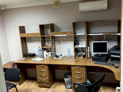 комерційна за адресою Композитора Лятошинського вул., 2