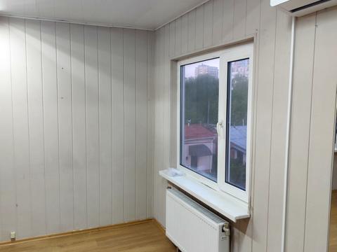 комерційна за адресою Грушевського вул., 63