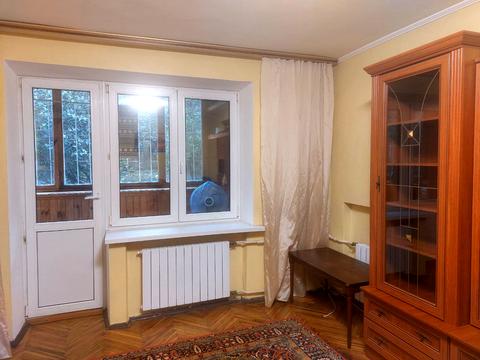 квартира за адресою Олександра Кониського вул., 74-Б