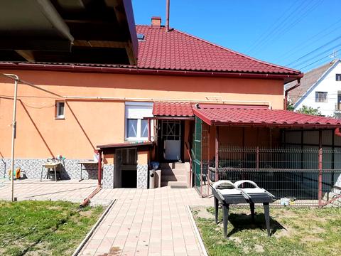 будинок за адресою Карпатської України вул. (Юрія Гагаріна)