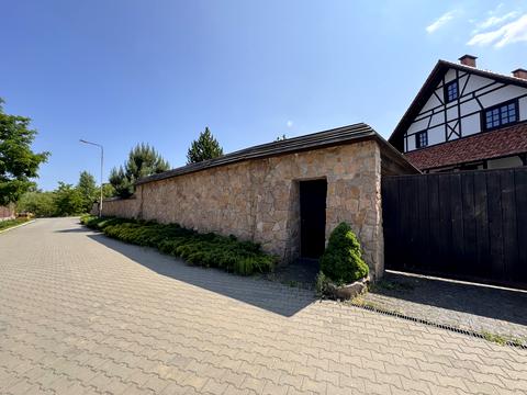 будинок за адресою Центральна