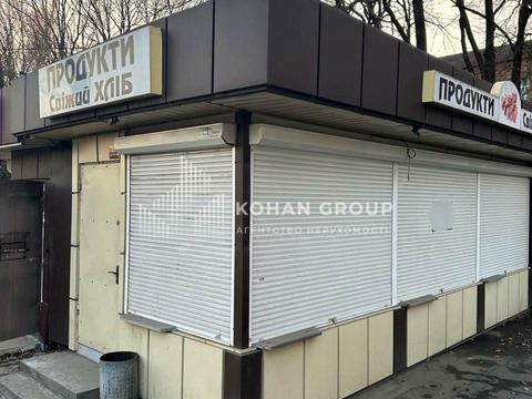 комерційна за адресою Кам'янецька вул., 141