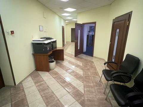 комерційна за адресою Велика Васильківська вул. (Червоноармійська), 64