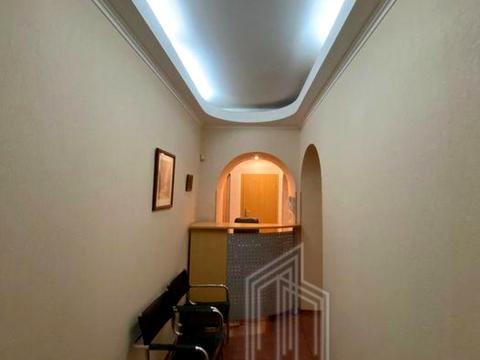 комерційна за адресою Ділова вул. (Димитрова), 6