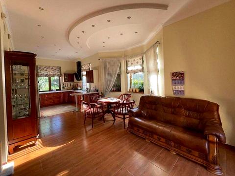 будинок за адресою Весняна вул.