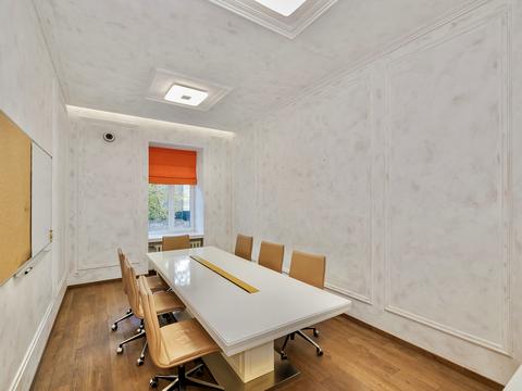 комерційна за адресою Євгена Чикаленка вул. (Пушкінська), 33