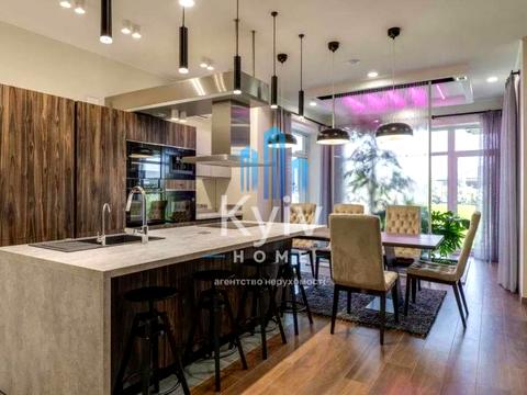 дом по адресу вул. Набережна