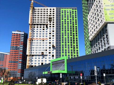 комерційна за адресою Миколи Бажана просп., 17-А