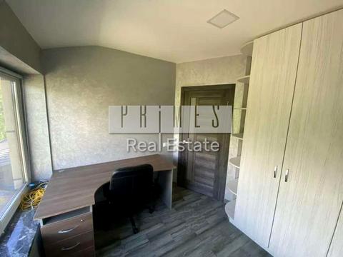 будинок за адресою с. Зазим'я, Вишнева вул.