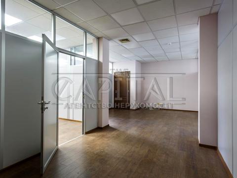 комерційна за адресою Музейний, 7