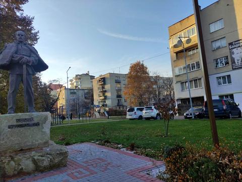 квартира по адресу Вул. 50 - річчя УПА, 4