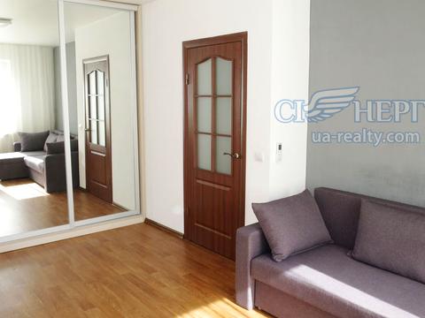 квартира за адресою Софії Русової вул., 7
