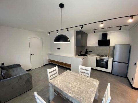 квартира за адресою Степана Бандери вул., 77-Б