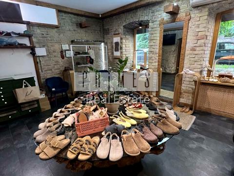 комерційна за адресою Обсерваторна вул., 8