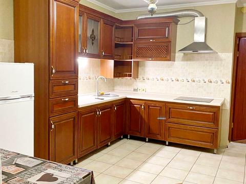 квартира за адресою Сахарова, 40