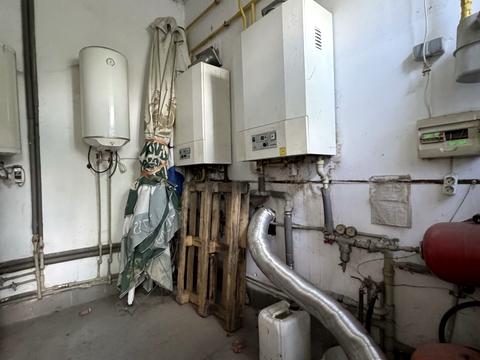 комерційна за адресою Глиняна вул., 40Б