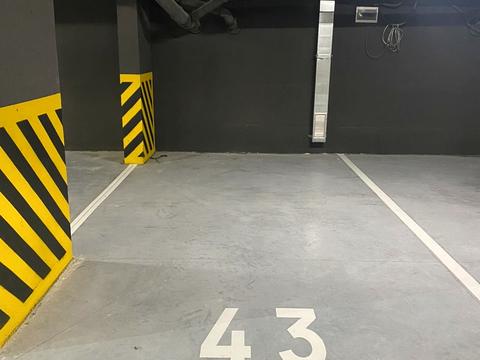 паркомісце за адресою Бельведерська вул., 32-Б