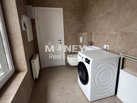 будинок за адресою с. Нові Петрівці, Нові Петрівці