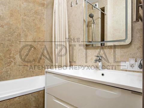 квартира за адресою Київ, Салютна вул., 2-Б