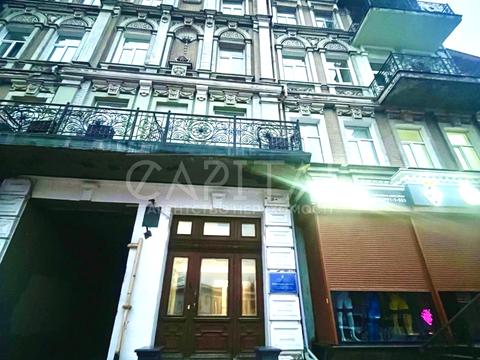 комерційна за адресою Музейний, 7