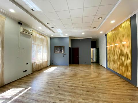 комерційна за адресою Дарвіна вул., 1