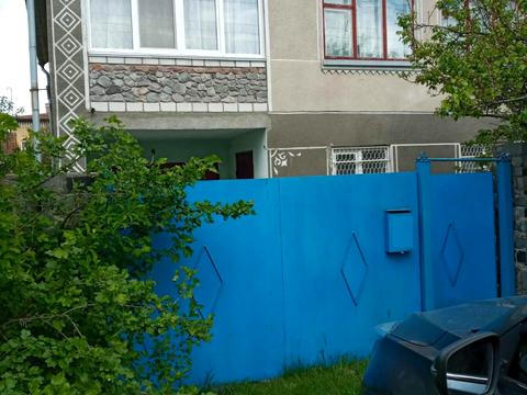 будинок за адресою вул. Покровська