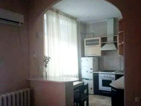 квартира за адресою Лаврська вул. (Січневого Повстання), 6