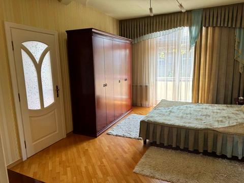 квартира за адресою Олександра Довженка вул., 12