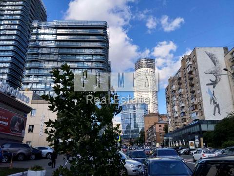 комерційна за адресою Кловський узвіз, 10