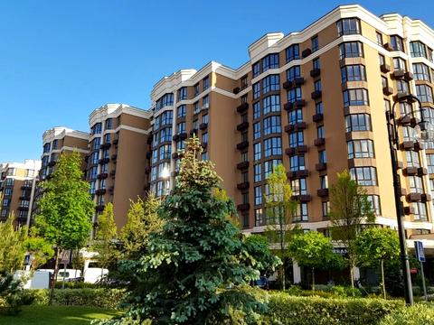 комерційна за адресою Молодіжна вул., 10