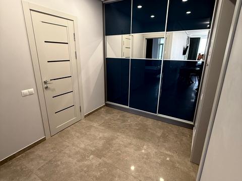квартира за адресою Дніпровська набережна вул., 18-Б