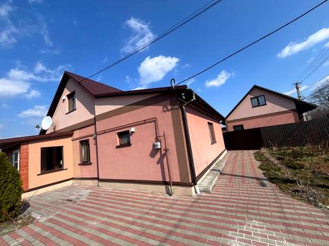 будинок за адресою Осіння вул., 37
