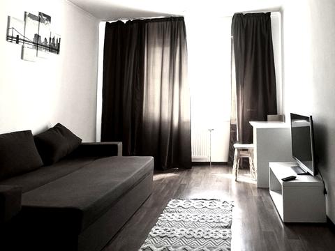 квартира за адресою Софії Русової вул., 7