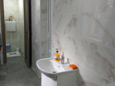 комерційна за адресою Решетилівська вул. ()