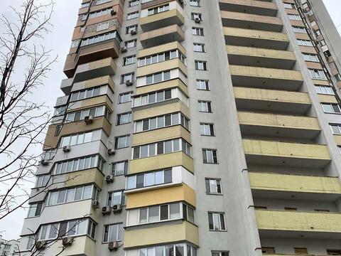 квартира по адресу Драгоманова ул., 6/1