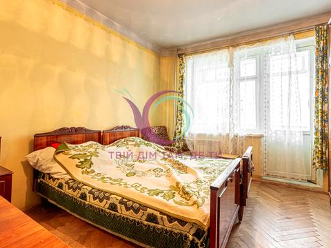 квартира за адресою Гната Хоткевича вул., 18