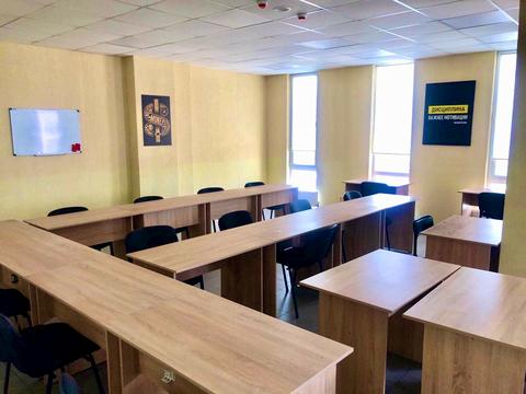 комерційна за адресою Мечникова вул., 19