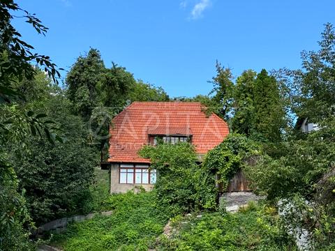 участок по адресу Добровольчих Батальйонів ул. (Панфіловців), 10