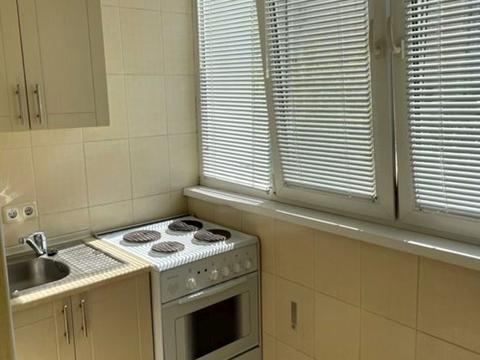 квартира за адресою Драгоманова вул., 8-А