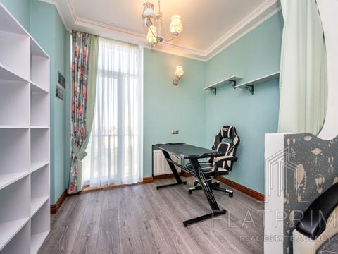 квартира за адресою Регенераторна вул., 4 к17