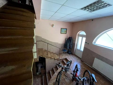 комерційна за адресою Баранинці, 1