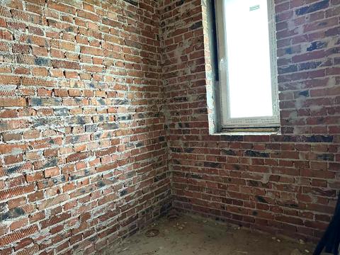 дом по адресу Айвазовського, 1