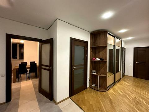 квартира по адресу Юнаківа, 8