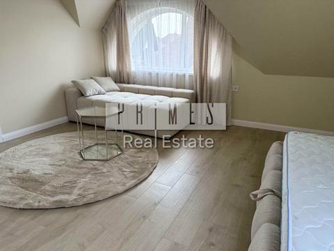 будинок за адресою Приозерна вул.