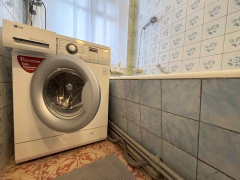 квартира за адресою Євгена Коновальця пров. (Урицького), 4