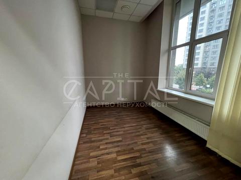 коммерческая по адресу Андрея Верхогляда ул. (Михайла Драгомирова), 20