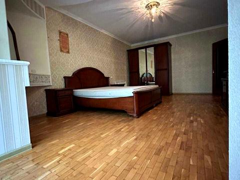 квартира за адресою Любарського пров. (Білостоцького), 4-А