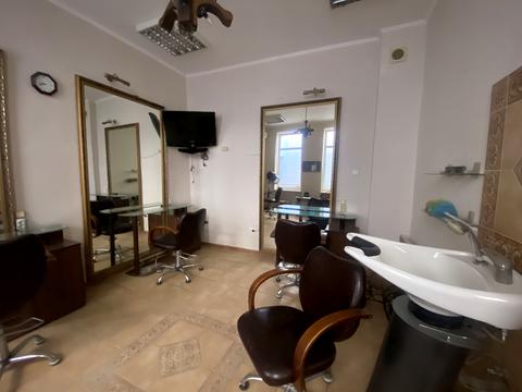 коммерческая по адресу Театральная пл., 3