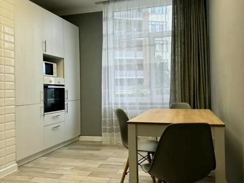 квартира за адресою Юнацька вул., 10
