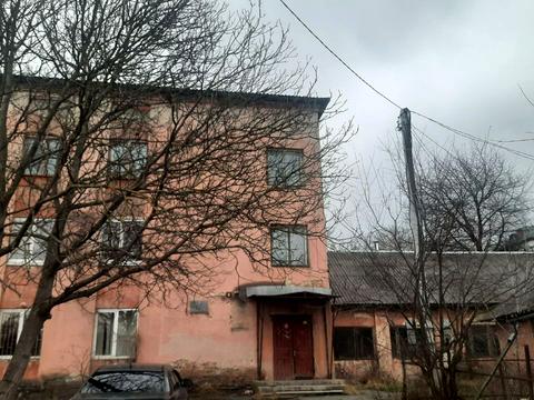 комерційна за адресою Заводська вул., 10